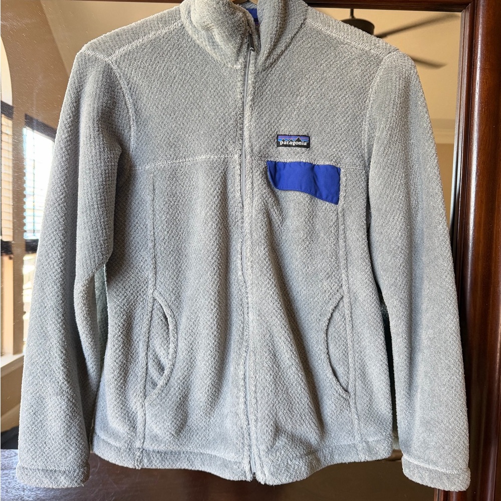 Patagonia Gray Fleece Jacket with Blue/Purple Accent